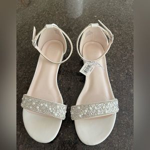 New Embezzled Beautiful Sandal in Size 8
